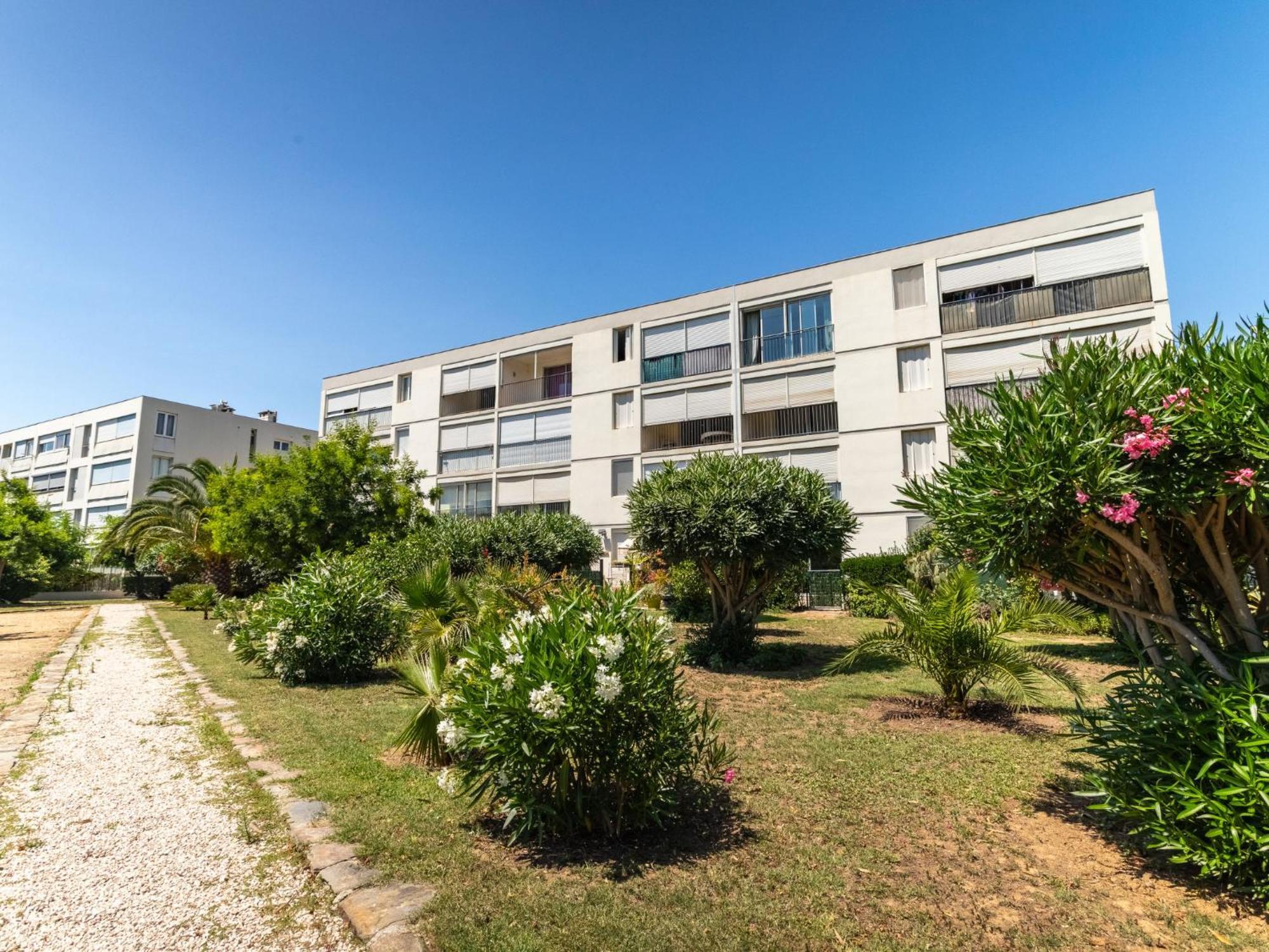 Apartment Les Roses Lauriers By Interhome Le Lavandou Dış mekan fotoğraf